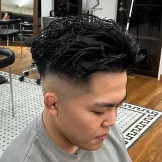 ショート メンズ メンズカット✂️ スキンフェード伊藤陸のヘアスタイル