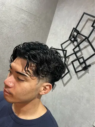 ミディアム パーマ CuMARi所属・予約の95%パーマ 🌈men's専門店のヘアスタイル
