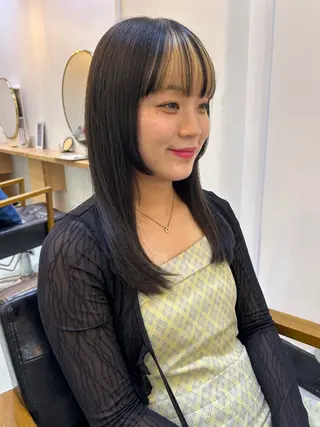 セミロング CARICIA 白木 由里加のヘアスタイル