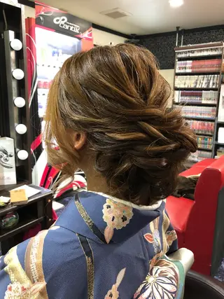 ロング ヘアアレンジ vi viのヘアスタイル