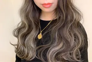 ロング 可児 令路のヘアスタイル