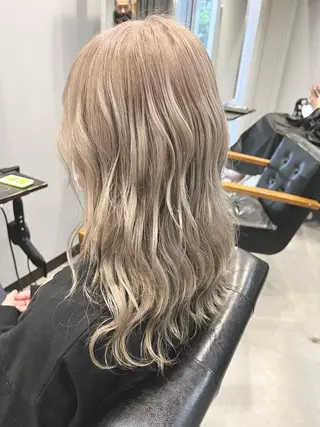 セミロング カラー M IIのヘアスタイル