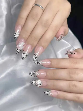 ネイル LEELA NAIL STUDIO所属・LEELA NAIL STUDIOのネイルデザイン