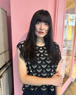 ロング カラー パーマ yoroケイ🪐 レイヤーカットのヘアスタイル