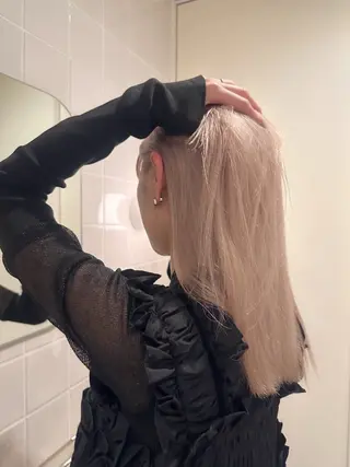 セミロング カラー 色素薄めカラー o___mioのヘアスタイル