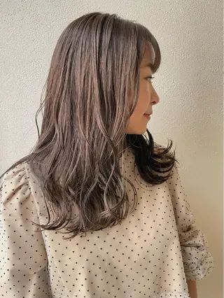 セミロング カラー 沢田 瞳のヘアスタイル