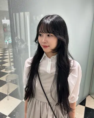 ロング 大谷美佳/レイヤー カット/ツヤ髪のヘアスタイル