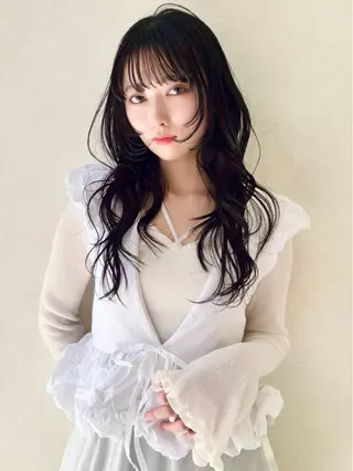 ロング 峠原 菜緒のヘアスタイル