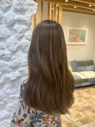 ロング カラー 谷 里美のヘアスタイル