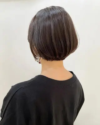 ショート カラー あずまぐち めぐみのヘアスタイル