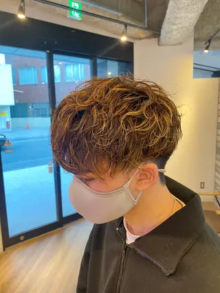 カラー 【博多ハイライトカラ ー】中島啓太のヘアスタイル