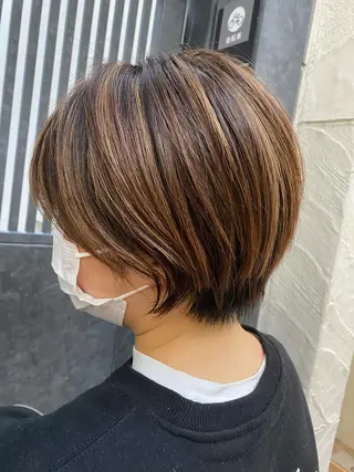 ショート ケリーズグリーン所属・ボブ/艶ハイトーン 森田/嵩士のヘアスタイル