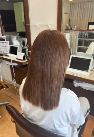 カラー カラー特化 若山 結愛のヘアスタイル