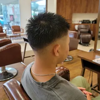 ショート メンズ 中川 秀明のヘアスタイル
