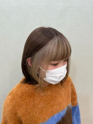 ミディアム カラー 伊藤 由妃乃のヘアスタイル