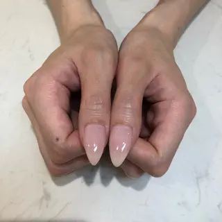 ネイル Raviy  新宿店所属・わたなべ あやかのネイルデザイン