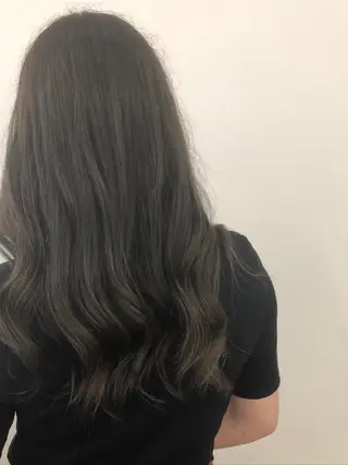 セミロング カラー ヘアアレンジ グリードヘアー所属・原田 健太郎のヘアスタイル