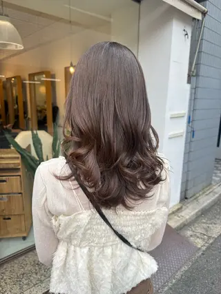 セミロング カラー 安永 涼のヘアスタイル