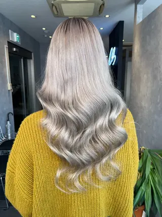カラー トメちゃん 💜🇭🇰のヘアスタイル