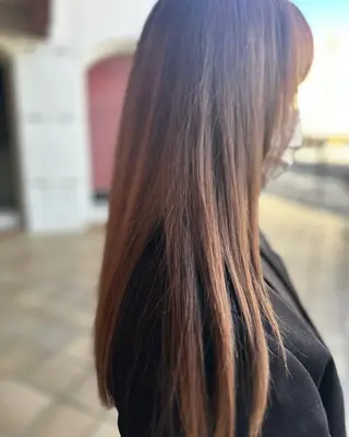 ロング 横山 千春のヘアスタイル