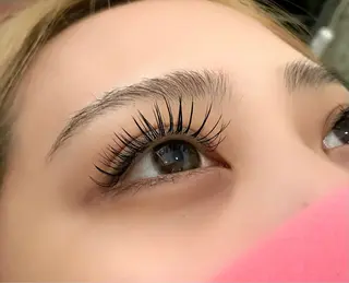 マツエク・マツパ Eyelashsalon Serina所属・アイラッシュサロン セリナ池袋西口店のマツエク・マツパデザイン