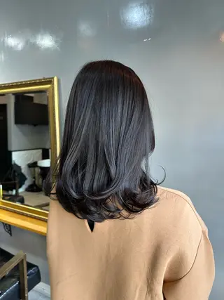 セミロング 渡辺俊介 暗髪カラー /美髪矯正/髪質改善のヘアスタイル