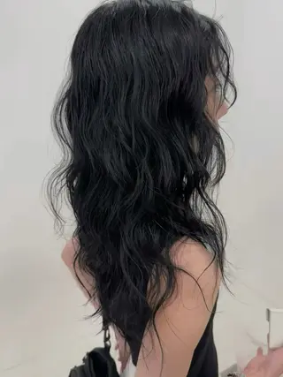 ロング パーマ 南出 碧夢のヘアスタイル