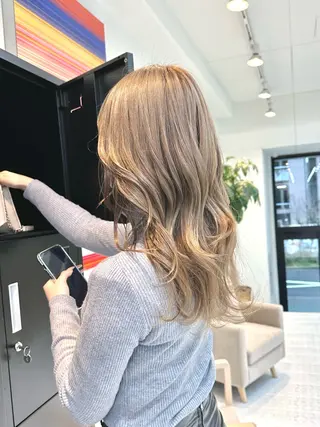 ロング etore 矢場町 南沙希のヘアスタイル