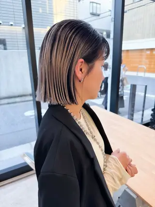 ショート カラー ヘアアレンジ ミニボブ/ブリーチ 🌈MISATOのヘアスタイル