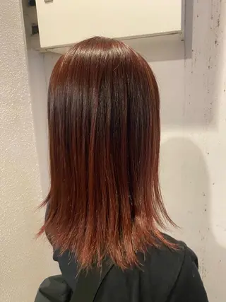 カラー ヒガシ サヨのヘアスタイル