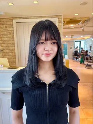 セミロング 毛流れレイヤーカット Yudaiのヘアスタイル