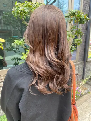 セミロング 伊藤 優花のヘアスタイル