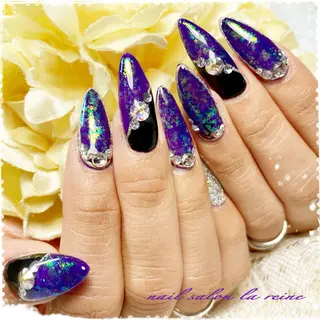 ネイル nail salon  la reine所属・nail salon la reineのネイルデザイン