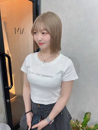ショート カラー YUI ハイトーンカラーのヘアスタイル