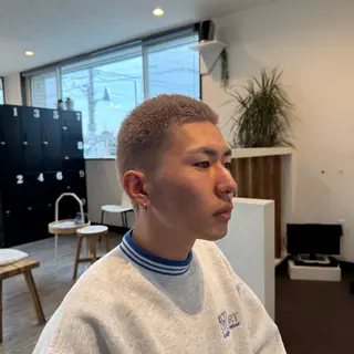 ショート カラー 山口 泰広のヘアスタイル