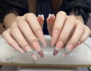 ネイル red veil所属・KANA ネイルのネイルデザイン