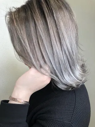 ミディアム カラー 海外風レイヤーカット 👑店長　平松　由のヘアスタイル