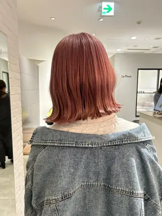ショート カラー オリーブベージュ/ ブリーチなし透明感のヘアスタイル