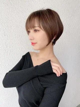 ショート Londnaitre MAHOのヘアスタイル