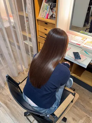 セミロング afloatkobe所属・美髪/髪質改善 川口凌弥のヘアスタイル