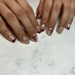 ネイル neroli スタッフのネイルデザイン