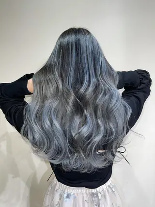 ロング カラー ブリーチとエクステ 最後の砦🤍アミルのヘアスタイル