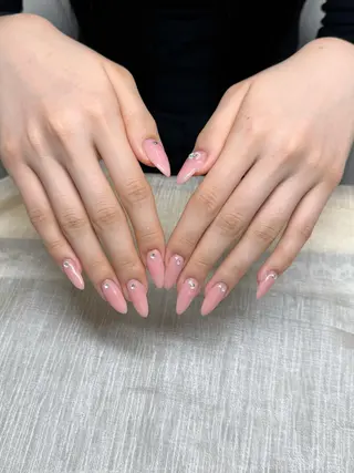 ネイル R nailsalon所属・Rネルサイン よ よのネイルデザイン