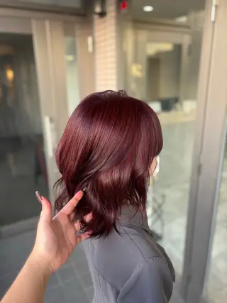 ミディアム カラー よこみぞ こなつのヘアスタイル