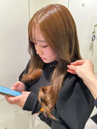 ロング カラー 川上 彩夏のヘアスタイル