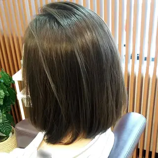 ミディアム シ マのヘアスタイル