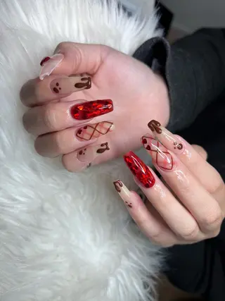 ネイル ダン ゴーゴックビックのネイルデザイン