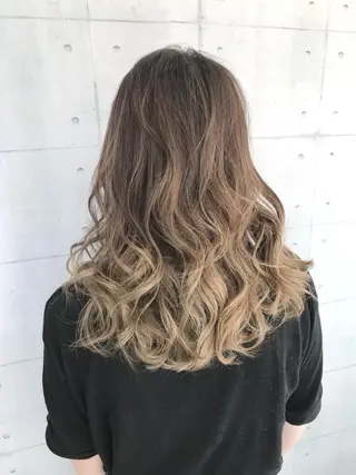 セミロング カラー 高木 麻知子のヘアスタイル