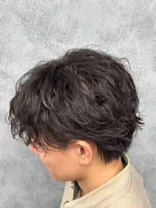 パーマ メンズ シャドウ/フェザー パーマ特化りつきのヘアスタイル