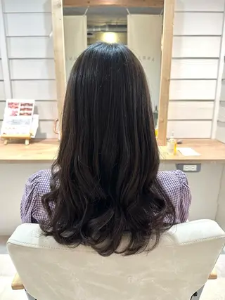 ロング Annie 吉田 裕美のヘアスタイル